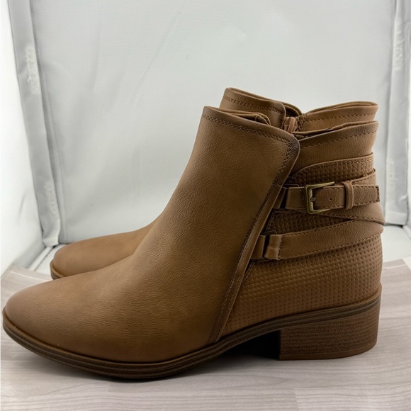 BareTraps Tan Ankle Booties Comfortable Stylish Design - Picture 4 of 7